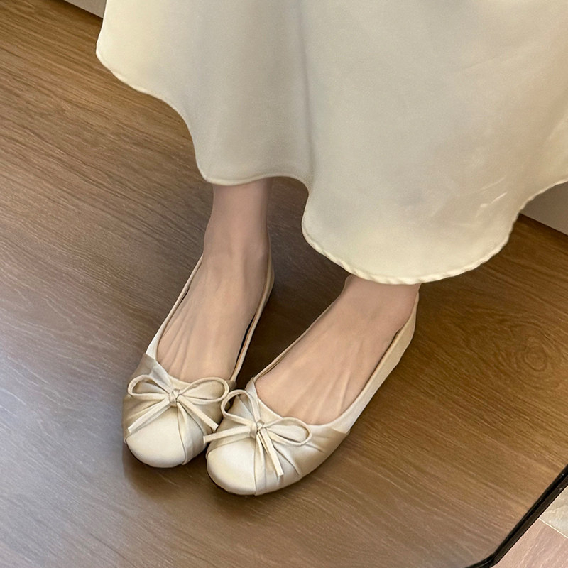 Women'S Shoes Round Toe - 2026 Yeni Fiyonklu Saten Sığ Tek
