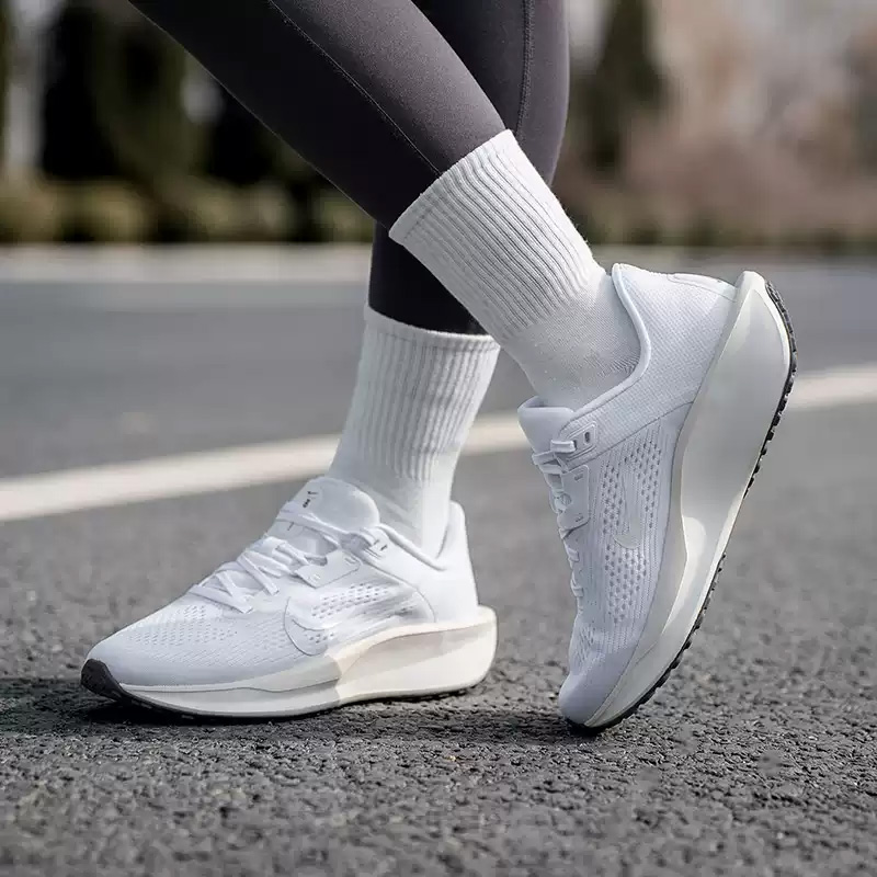NIKE Kadın QEST 6 File Ayakkab - Women Shoes Jordan incelemesi ve fiyatı